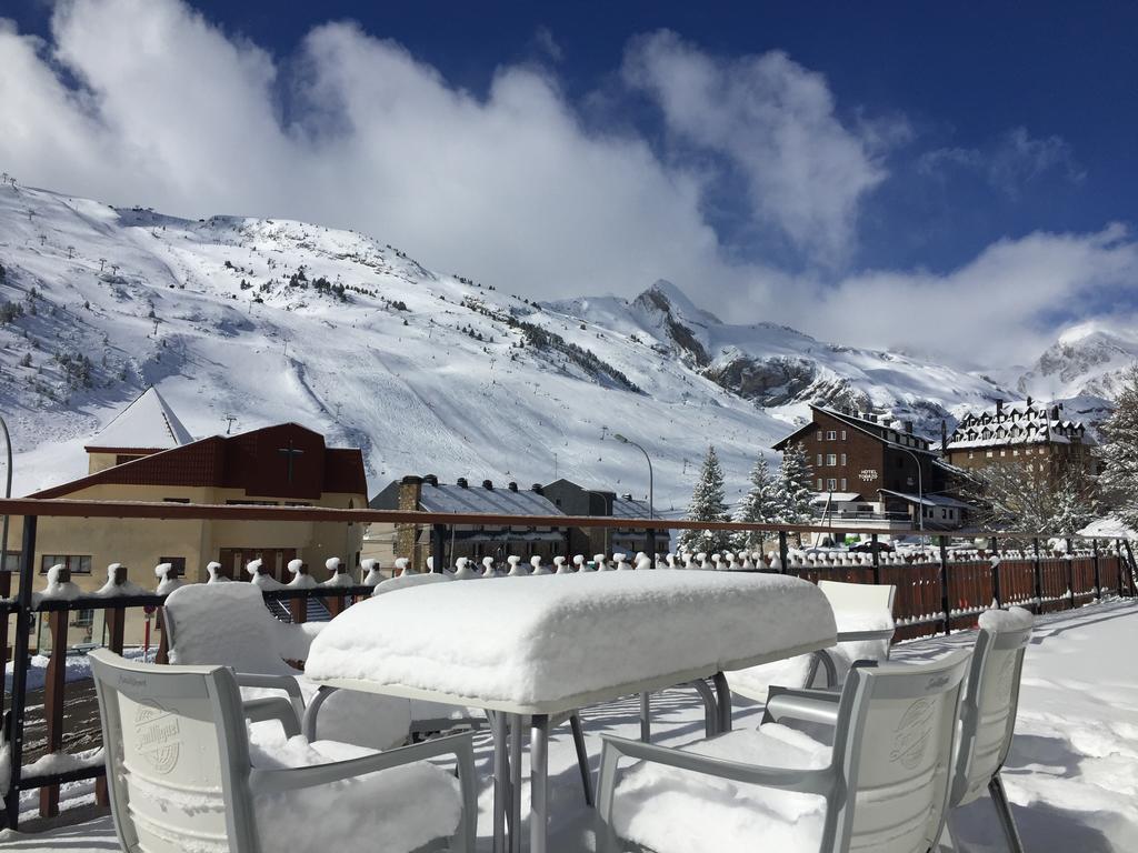 Hotel Edelweiss Candanchú Kültér fotó